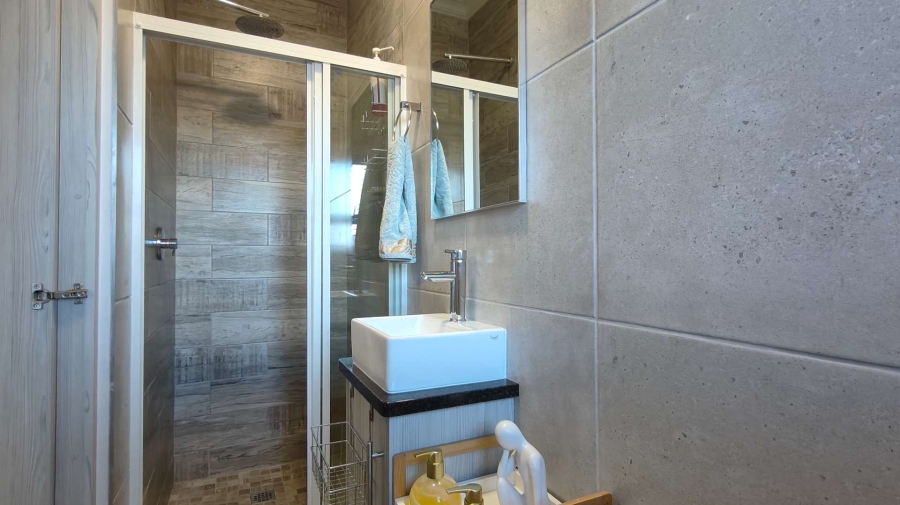 3 Bedroom Property for Sale in Hartenbos Heuwels Western Cape